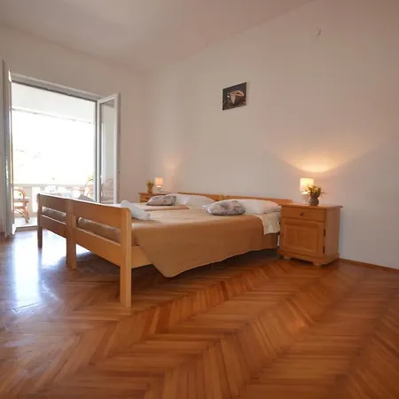 Uvala Vrbovica 12057b *